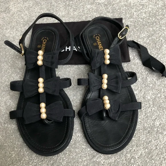 Chanel sandals / Size EU 38 / with dust bag. Authentic - Picture 1 of 7